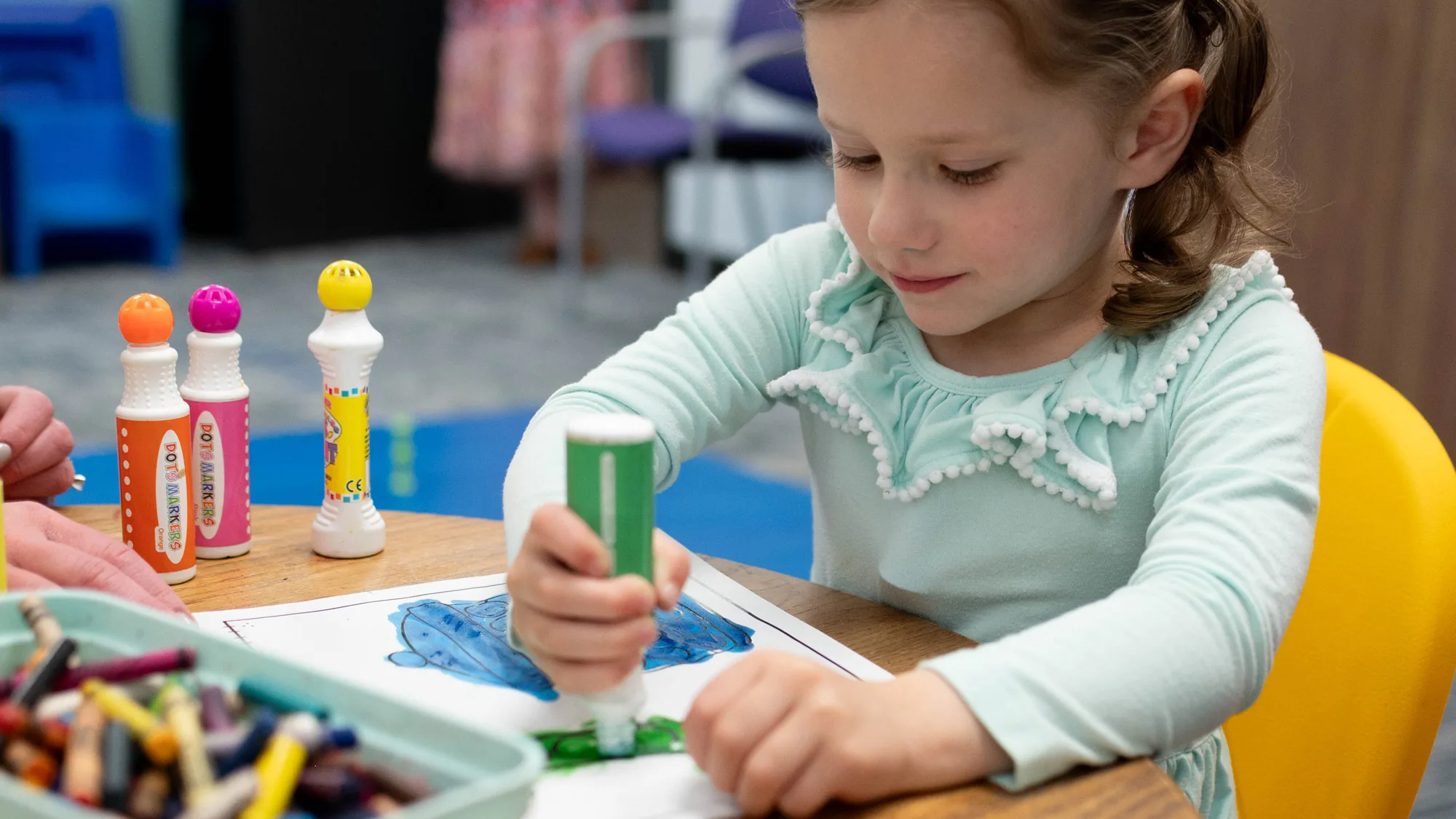 girl coloring